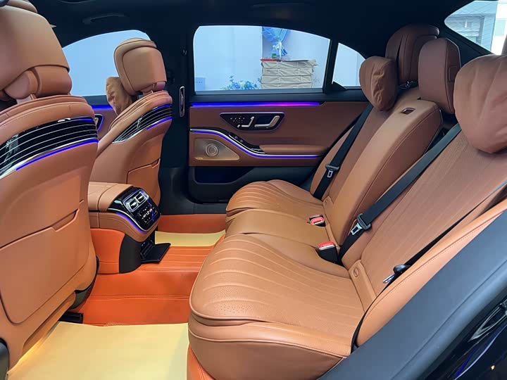 Фото 8 - Mercedes-Benz S-Class