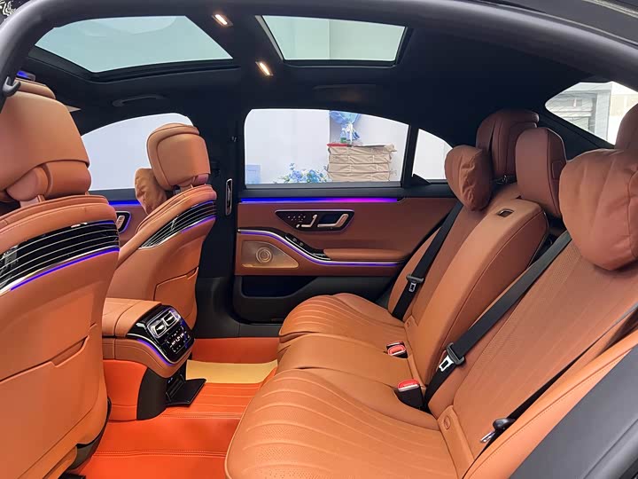 Фото 9 - Mercedes-Benz S-Class