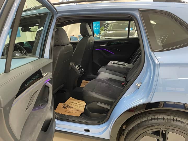 Фото 11 - Volkswagen Tiguan L Pro