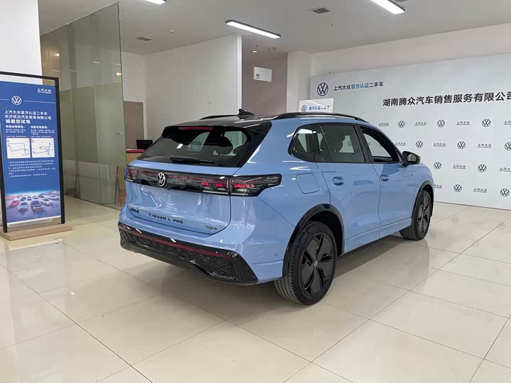 Фото 13 - Volkswagen Tiguan L Pro