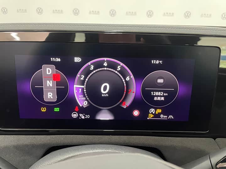 Фото 4 - Volkswagen Tiguan L Pro