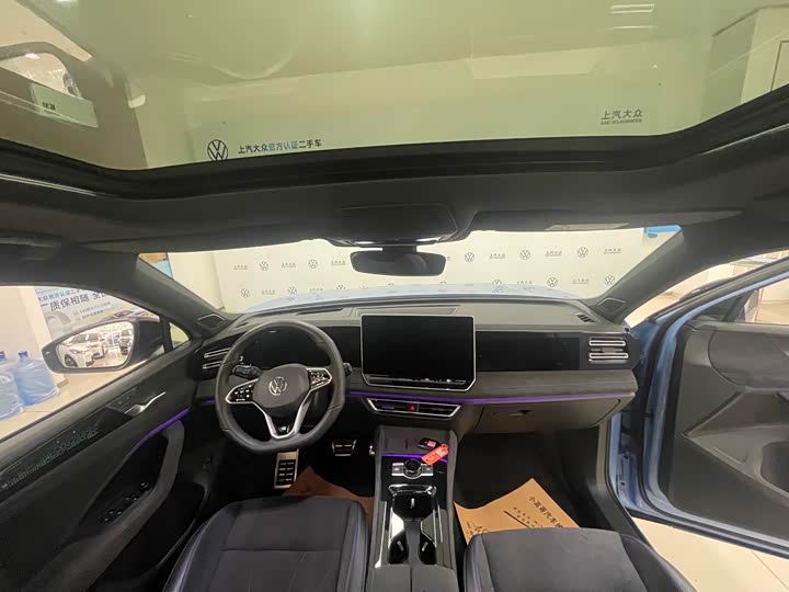 Фото 8 - Volkswagen Tiguan L Pro