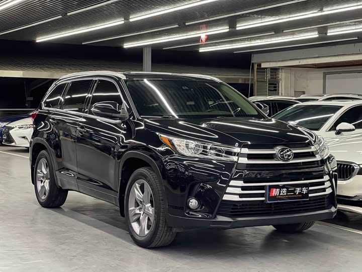 Фото 3 - Toyota Highlander