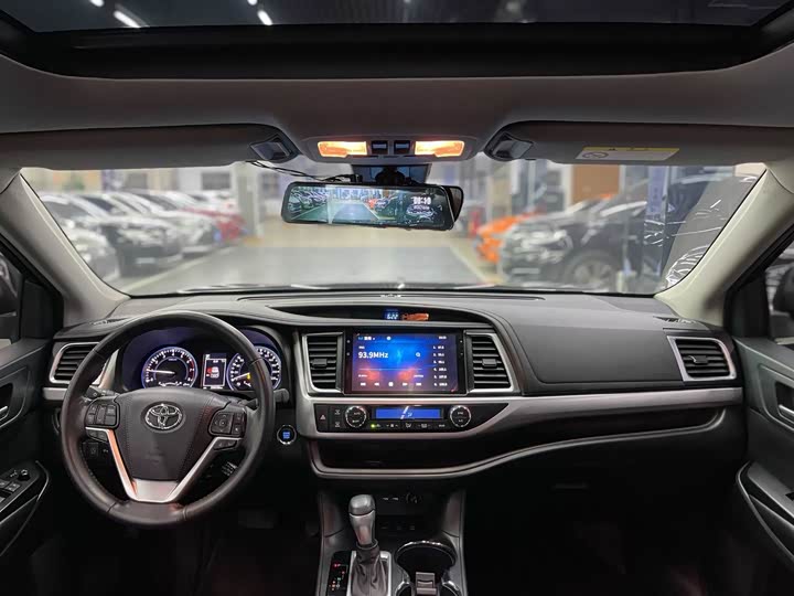 Фото 5 - Toyota Highlander