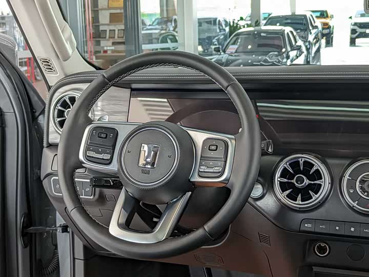 Фото 14 - Tank 300