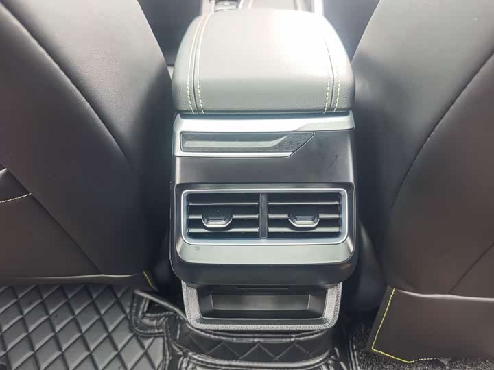 Фото 17 - Geely Preface