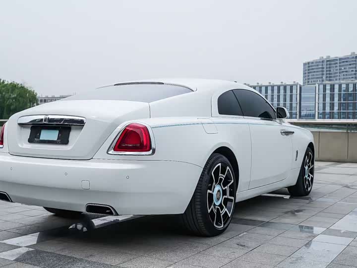 Фото 4 - Rolls-Royce Wraith