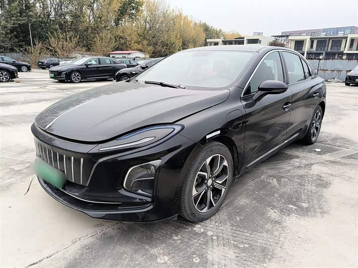 Фото 2 - Hongqi E-QM5