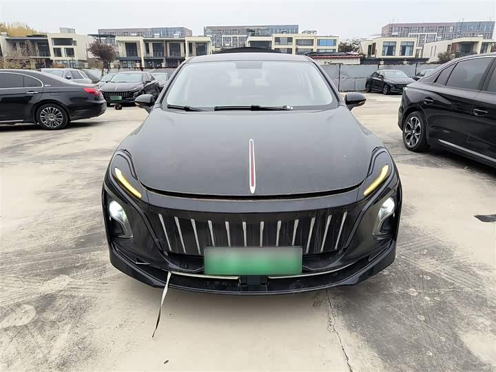 Фото 3 - Hongqi E-QM5