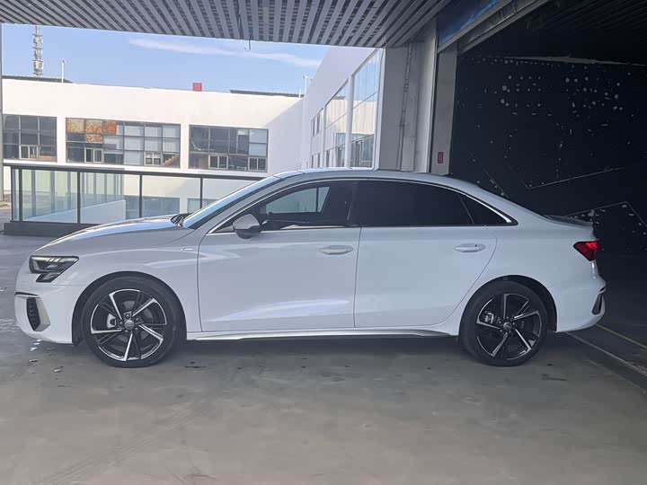 Фото 7 - Audi A3