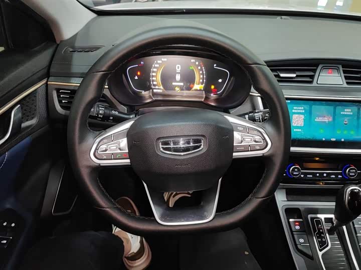 Фото 11 - Geely Emgrand GL