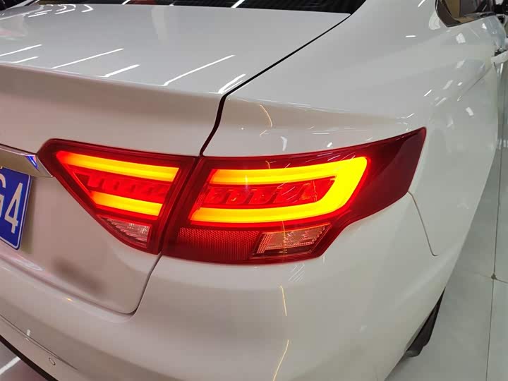 Фото 8 - Geely Emgrand GL