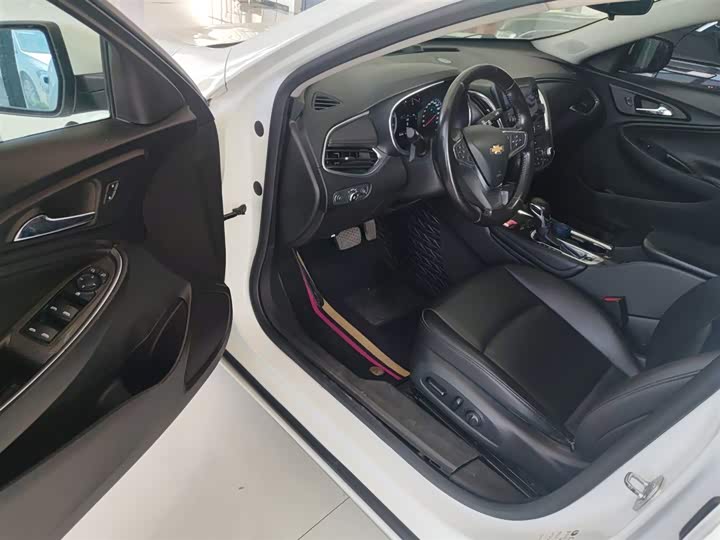 Фото 16 - Chevrolet Malibu XL