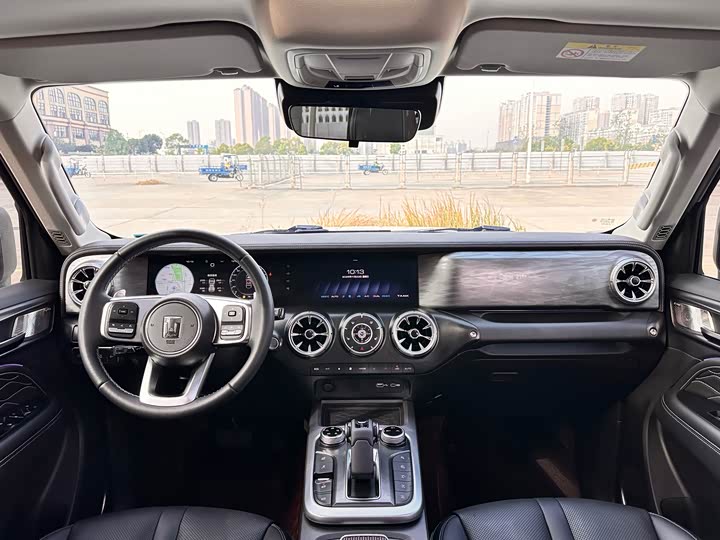 Фото 21 - Tank 300