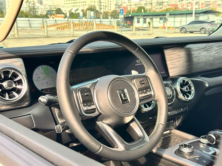 Фото 24 - Tank 300