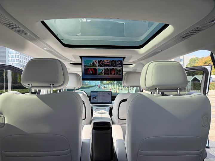 Фото 15 - XPeng X9