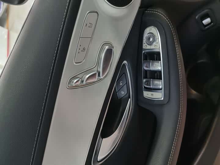 Фото 8 - Mercedes-Benz GLC-Class