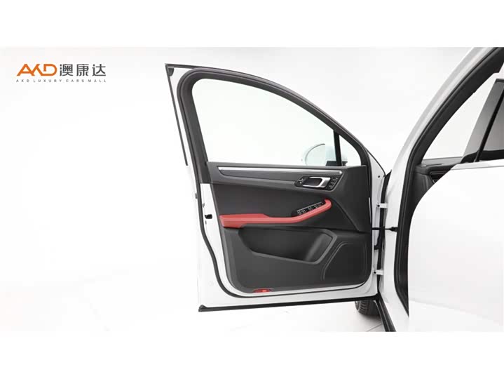 Фото 10 - Porsche Macan