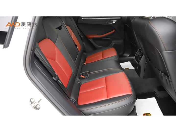 Фото 8 - Porsche Macan