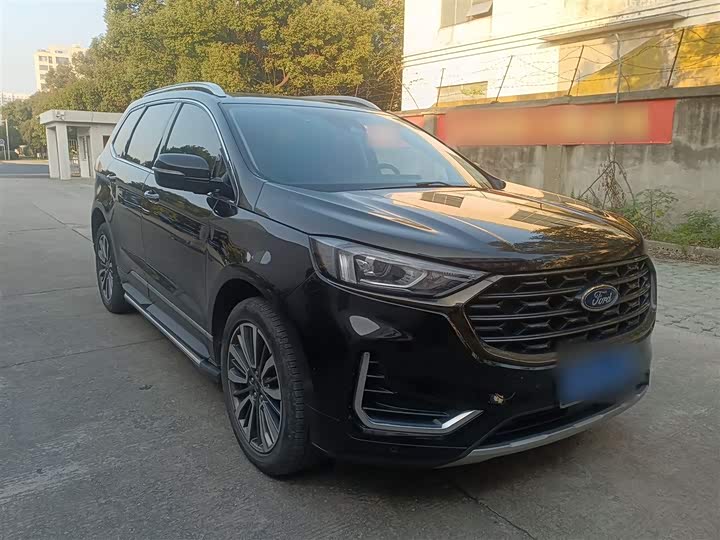 Фото 4 - Ford Edge