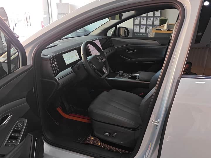 Фото 4 - BYD Song L DM-i Hybrid