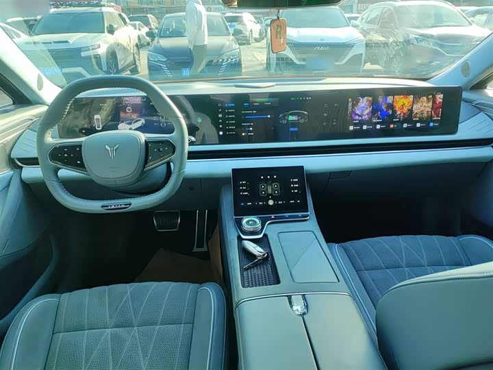 Фото 10 - Voyah Passion