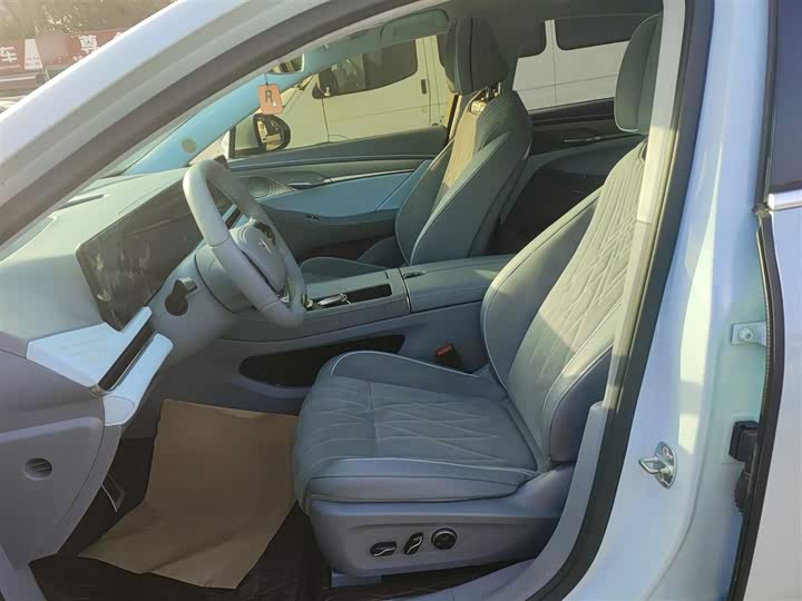 Фото 15 - Voyah Passion