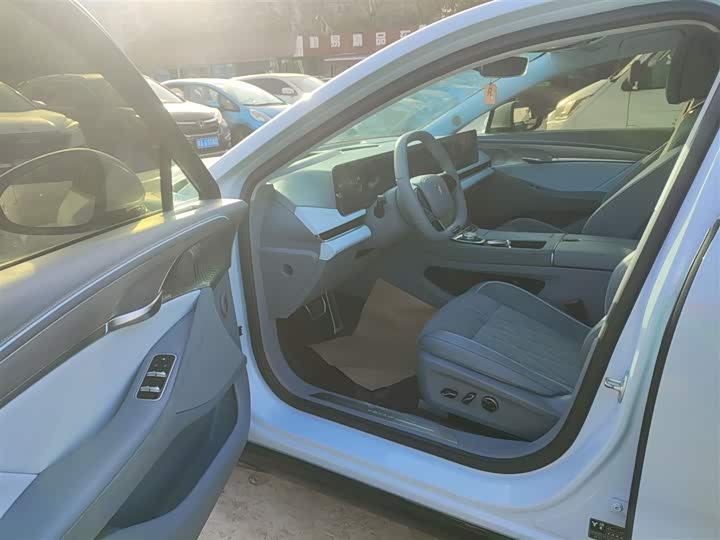 Фото 16 - Voyah Passion