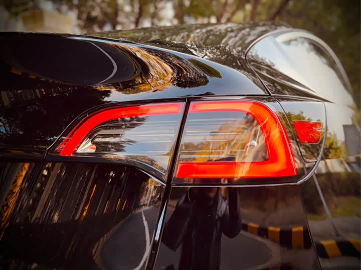 Фото 10 - Tesla Model Y