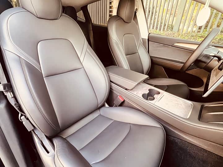 Фото 12 - Tesla Model Y