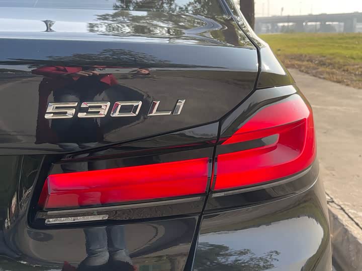 Фото 10 - BMW 5 Series