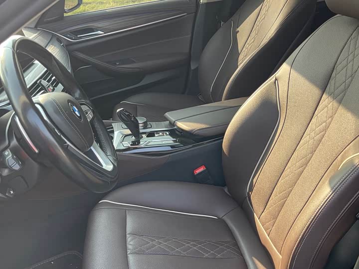 Фото 20 - BMW 5 Series