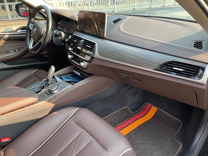 Фото 31 - BMW 5 Series