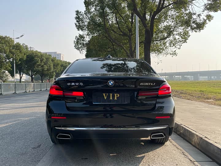 Фото 5 - BMW 5 Series