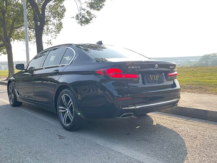 Фото 6 - BMW 5 Series