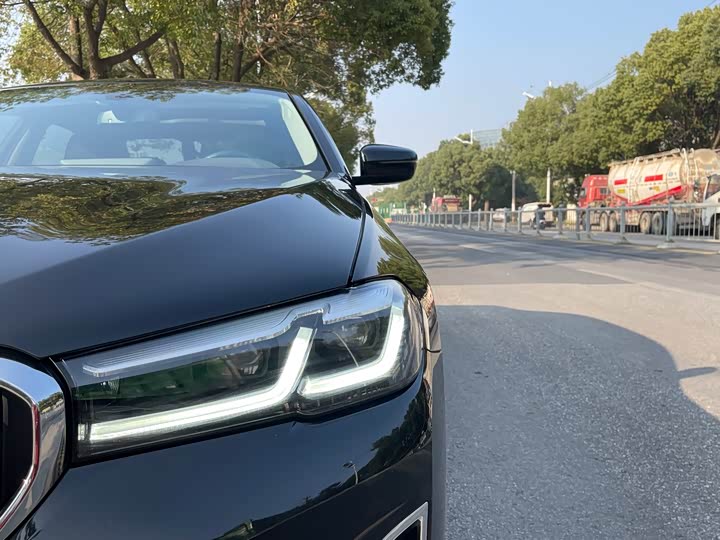 Фото 9 - BMW 5 Series