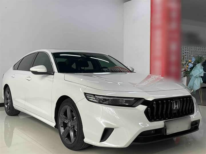 Фото 6 - Honda Inspire