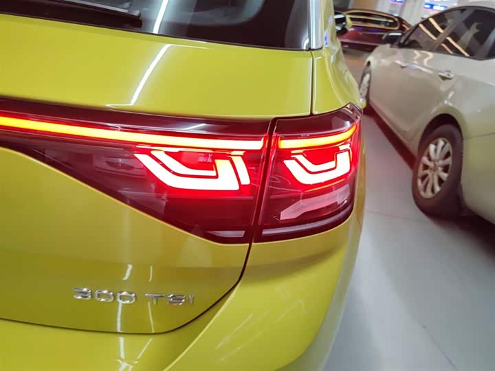 Фото 8 - Volkswagen T-Roc