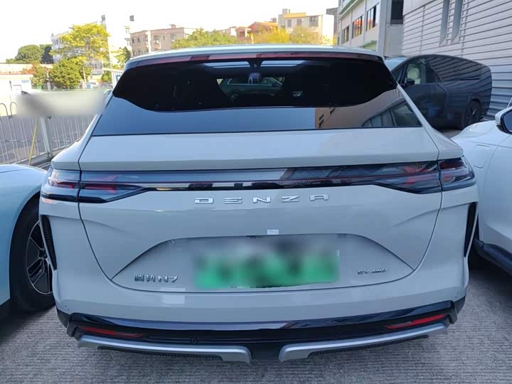 Фото 6 - Denza N7