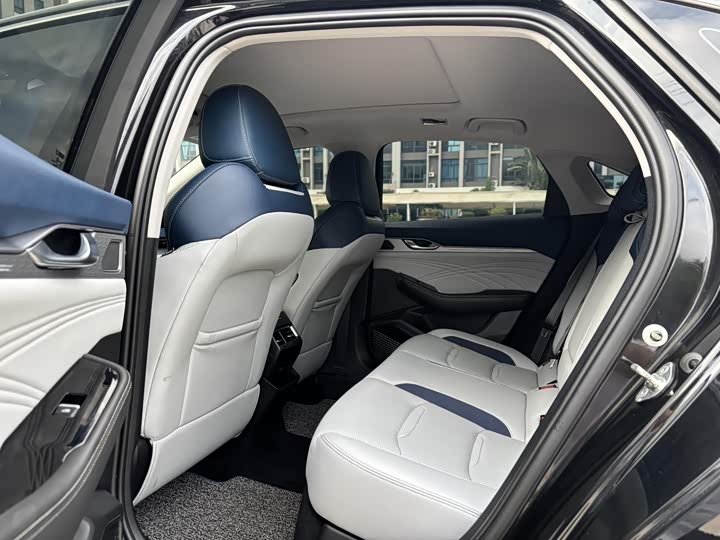 Фото 11 - Geely Preface