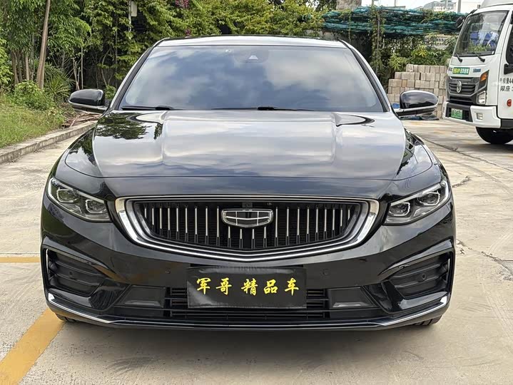 Фото 2 - Geely Preface