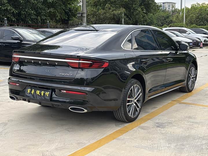Фото 4 - Geely Preface
