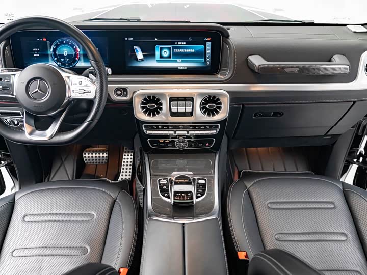 Фото 10 - Mercedes-Benz G-Class