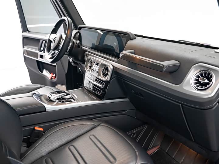 Фото 16 - Mercedes-Benz G-Class