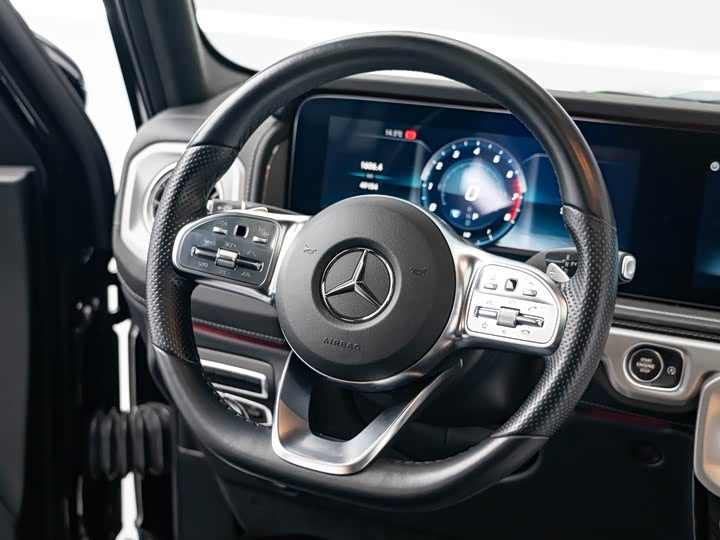 Фото 18 - Mercedes-Benz G-Class