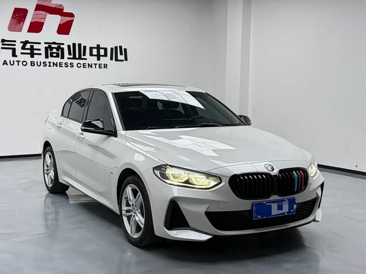 Фото 3 - BMW 1 Series