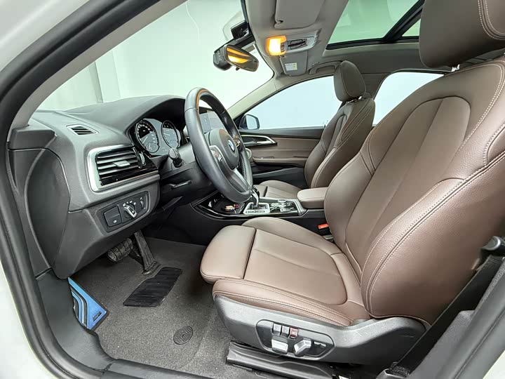 Фото 5 - BMW 1 Series