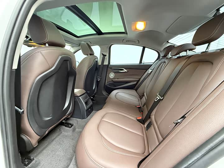 Фото 8 - BMW 1 Series