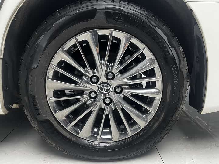 Фото 12 - Toyota Alphard