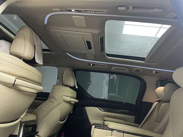 Фото 16 - Toyota Alphard